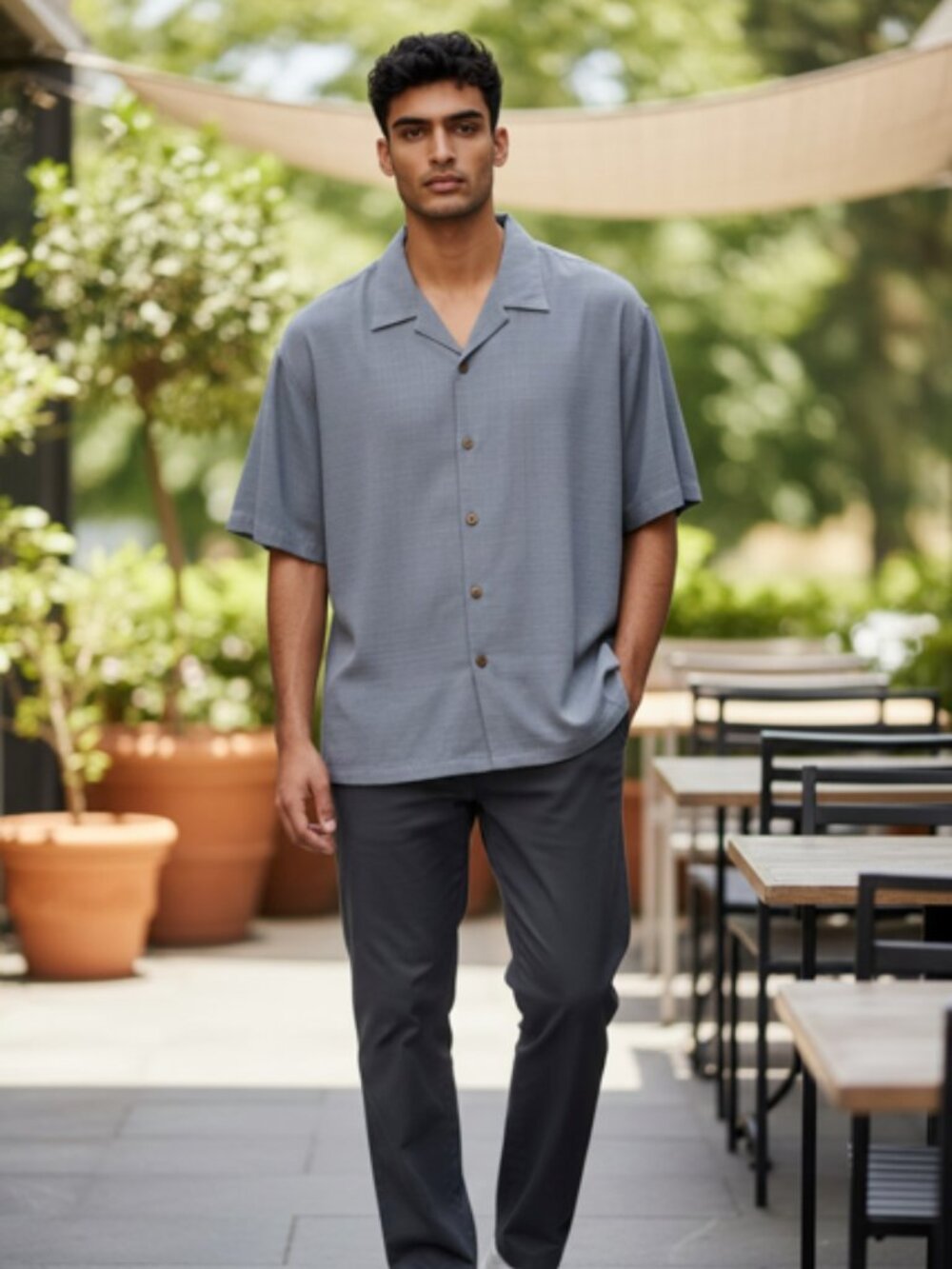 Tommy Bahama Men's XL Blue Camp Shirt | Short Sleeve Button Front